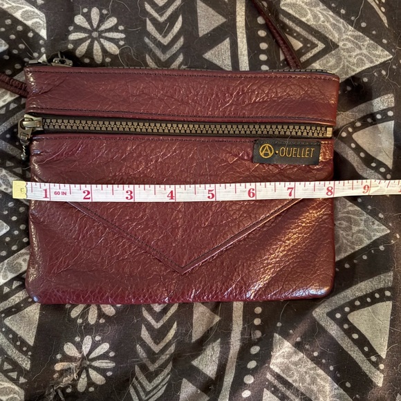 Burgundy Textured Leather Crossbody Bag with Angular Stitching - Picture 5 of 6